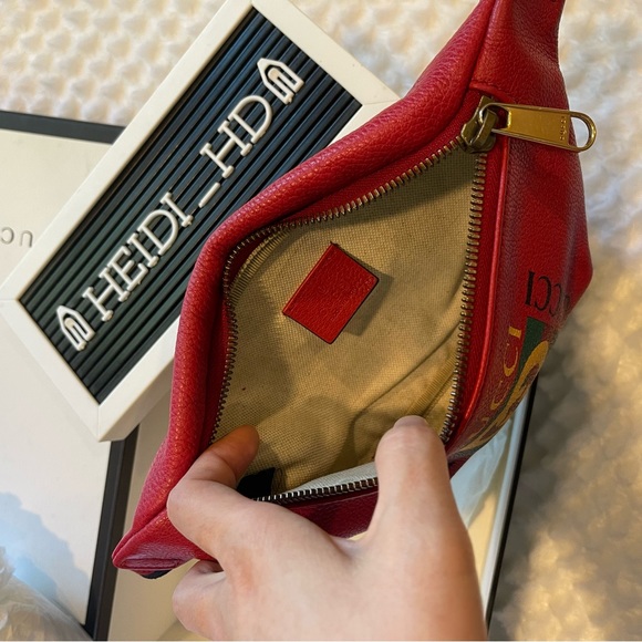 GUCCI Grained Calfskin Small Logo Belt Bag in Red - Picture 7 of 12